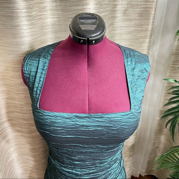 Le chateau teal green semi formal dress. Ruffle bodycon midi dress. - Picture 6 of 12